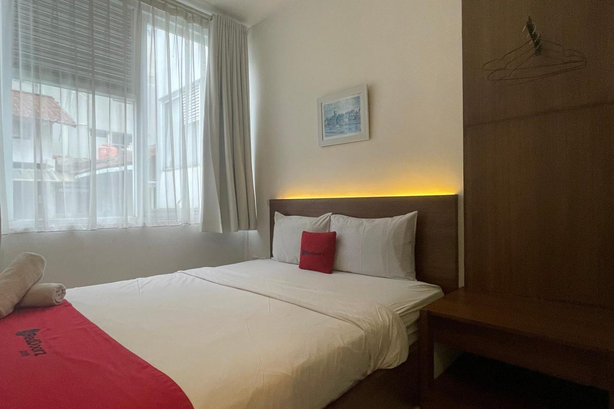 Reddoorz Plus Near Parahyangan University Bandung Esterno foto