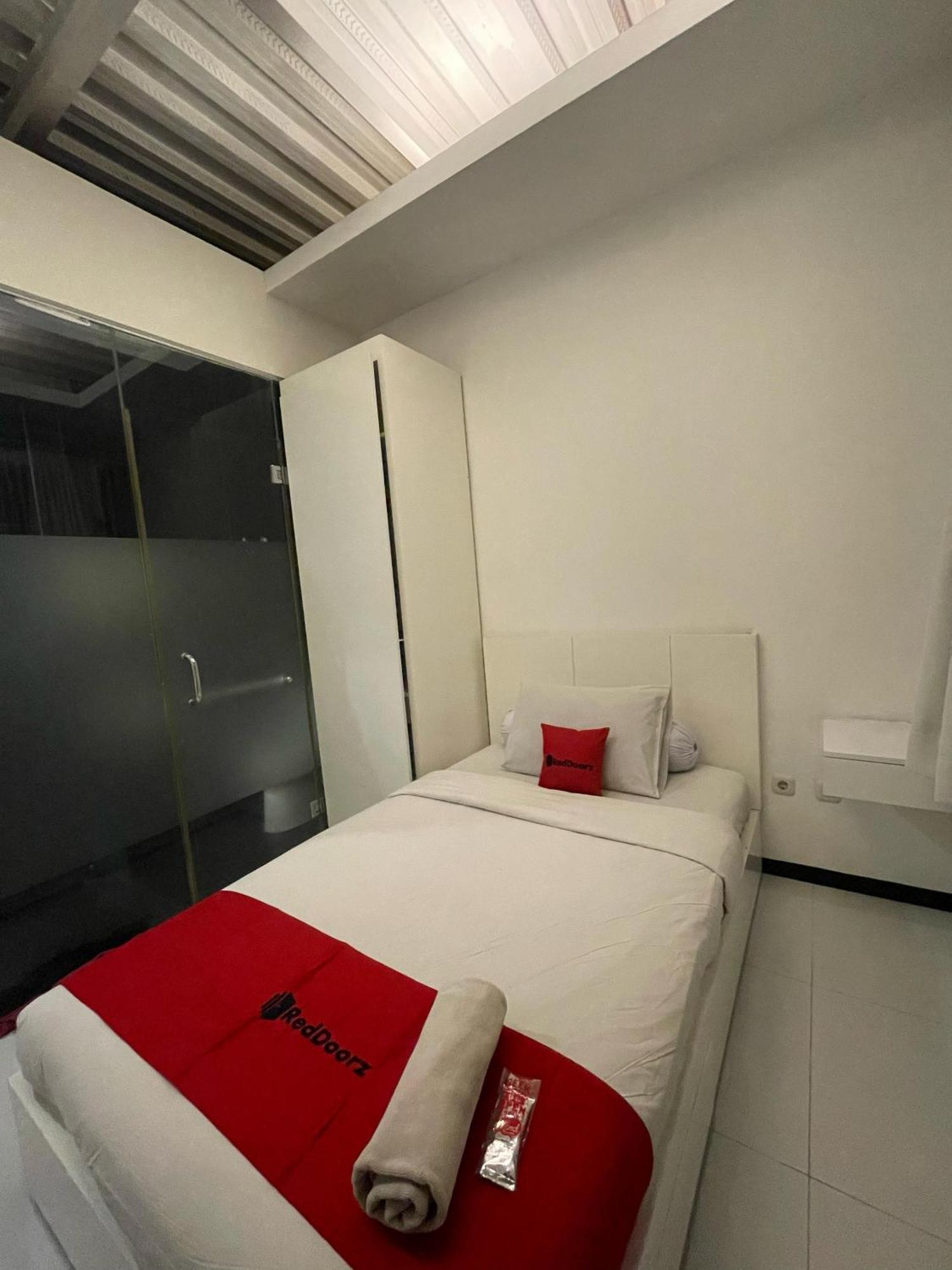 Reddoorz Plus Near Parahyangan University Bandung Esterno foto