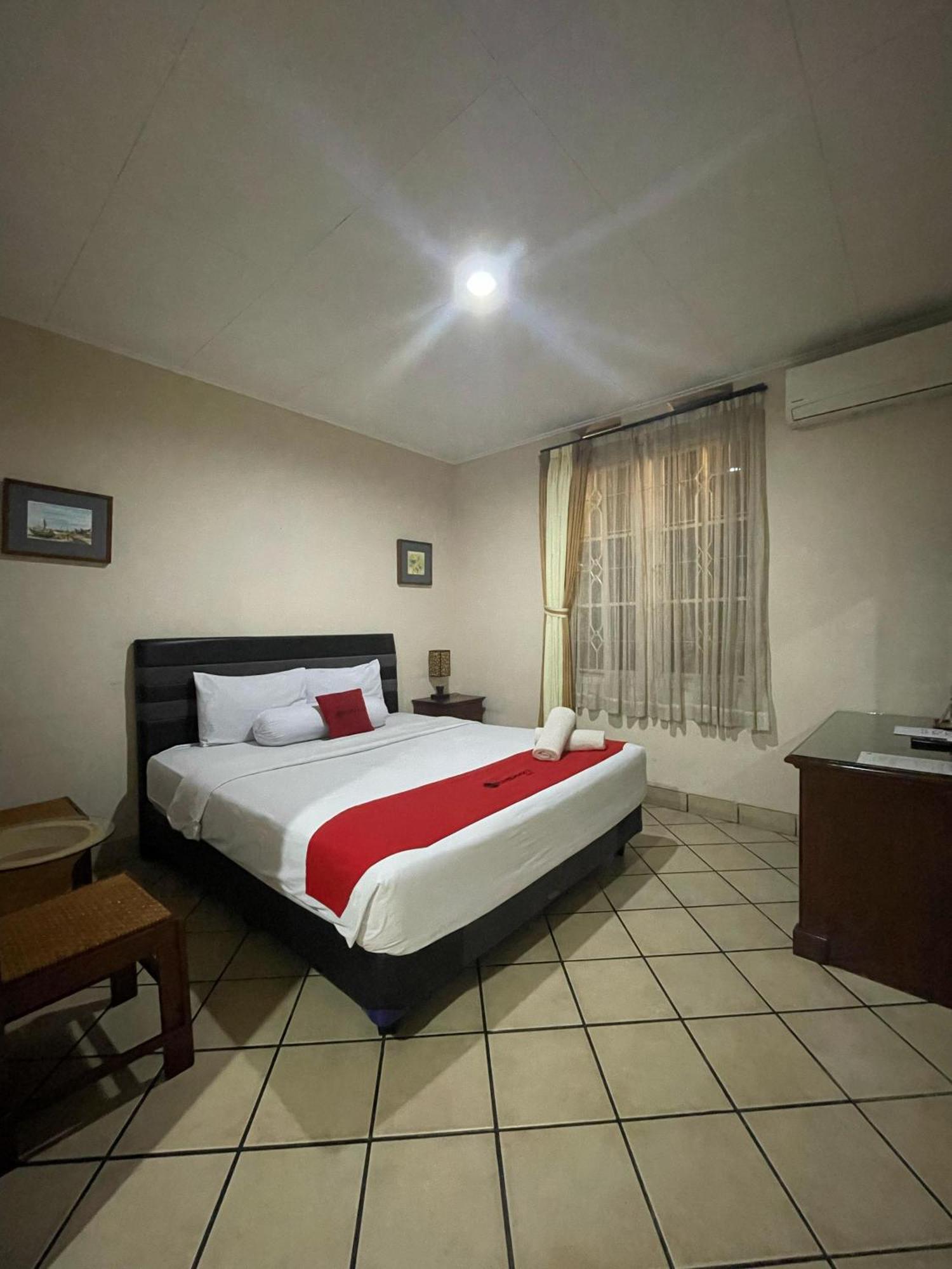Reddoorz Plus Near Parahyangan University Bandung Esterno foto