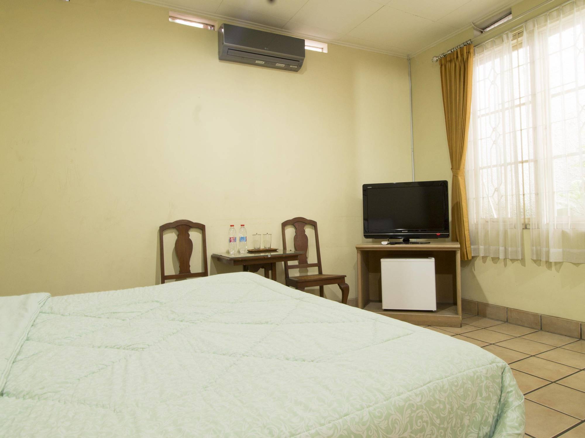Reddoorz Plus Near Parahyangan University Bandung Esterno foto