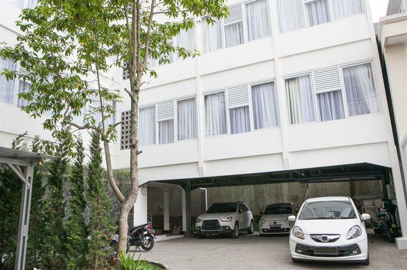 Reddoorz Plus Near Parahyangan University Bandung Esterno foto